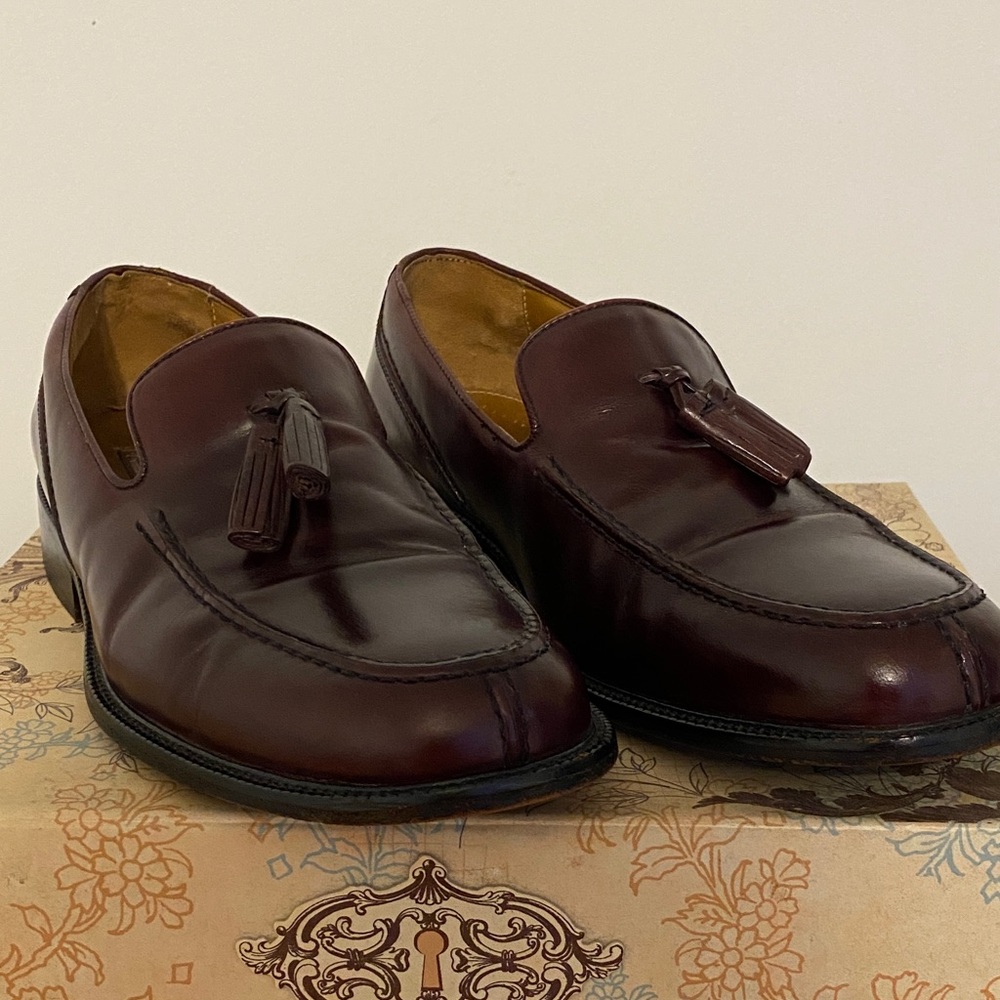 Bass Men's Wine Leather Tassel Loafers, normal leather marks see pictures